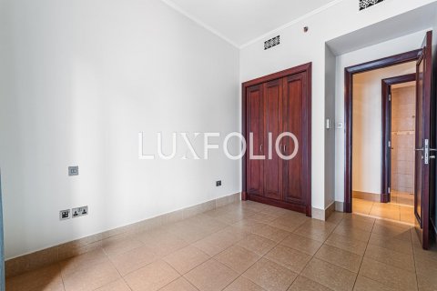 Apartment in Old Town, Dubai, UAE 3 bedrooms, 183 sq.m. № 627532 - photo 18