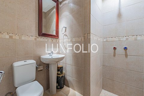 Apartment in Old Town, Dubai, UAE 3 bedrooms, 183 sq.m. № 627532 - photo 11