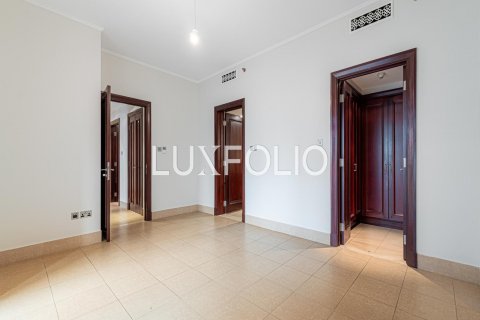 Apartment in Old Town, Dubai, UAE 3 bedrooms, 183 sq.m. № 627532 - photo 7