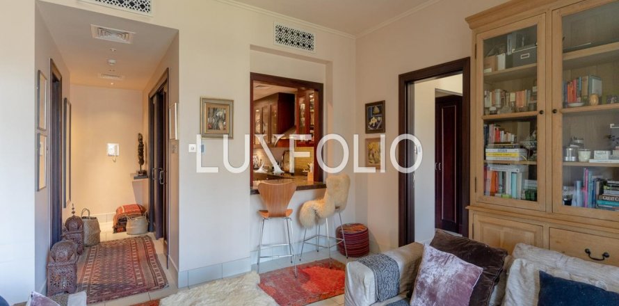 Apartment in Old Town, Dubai, UAE 1 bedroom, 90 sq.m. № 627492