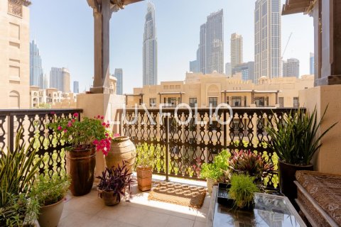 Apartment in Old Town, Dubai, UAE 1 bedroom, 90 sq.m. № 627492 - photo 11