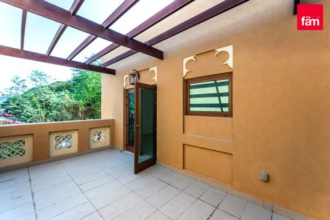 Vilë në Al Furjan, Dubai, Emiratet e Bashkuara Arabe 3 dhoma gjumi, 224 m2. № 569798 - Foto 4