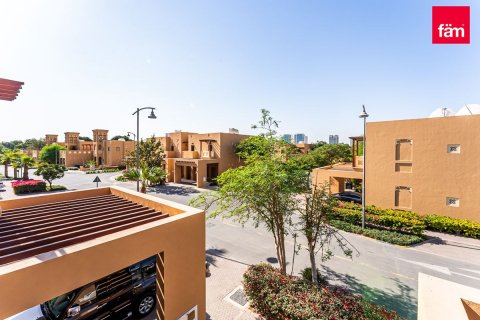 Vilë në Al Furjan, Dubai, Emiratet e Bashkuara Arabe 3 dhoma gjumi, 224 m2. № 569798 - Foto 1