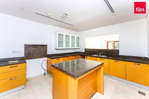 Vilë në Al Furjan, Dubai, Emiratet e Bashkuara Arabe 3 dhoma gjumi, 224 m2. № 569798 - Foto 21