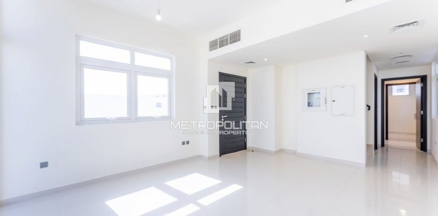 Villa in DAMAC Hills (Akoya by DAMAC), Dubai, UAE 3 bedrooms, 191 sq.m. № 543213