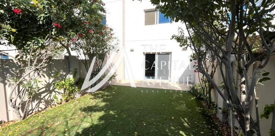 Rijtjeshuis in Al Reef, Abu Dhabi, VAE 2 slaapkamers, 170 vr.m. nr 604688