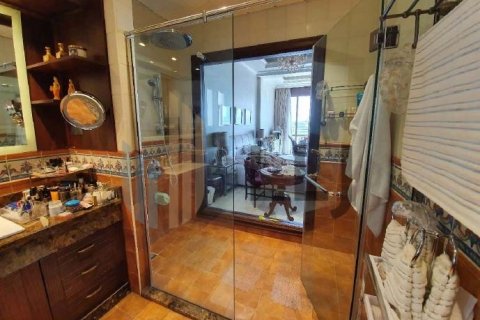 Müüa villa asukohaga Marina Village, Abu Dhabi, AÜE: 5 magamistoaga, 1822.8 m² Nr 596678 - pilt 21