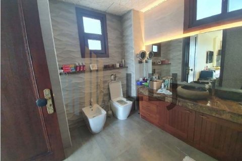 Müüa villa asukohaga Marina Village, Abu Dhabi, AÜE: 5 magamistoaga, 1822.8 m² Nr 596678 - pilt 16