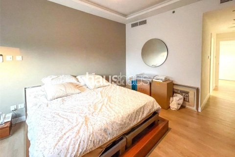 Apartment in The Views, Dubai, UAE 3 bedrooms, 161 sq.m. № 625772 - photo 14