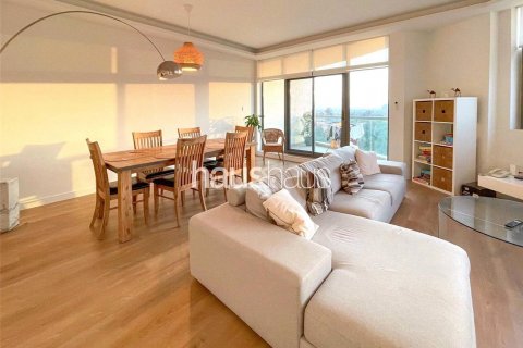 Apartment in The Views, Dubai, UAE 3 bedrooms, 161 sq.m. № 625772 - photo 4