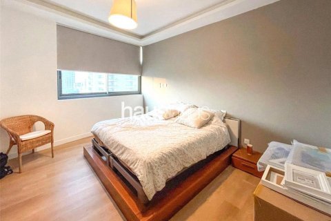 Apartment in The Views, Dubai, UAE 3 bedrooms, 161 sq.m. № 625772 - photo 6