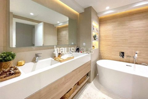 Apartment in The Views, Dubai, UAE 3 bedrooms, 161 sq.m. № 625772 - photo 7