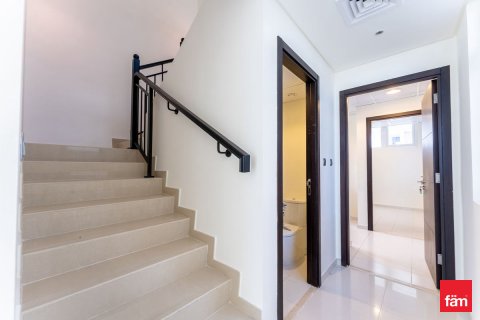 Villa til salg i Dubai, UAE 3 soveværelser, 172.8 kvm № 621692 - foto 16