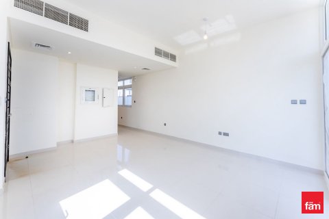 Villa til salg i Dubai, UAE 3 soveværelser, 172.8 kvm № 621692 - foto 14