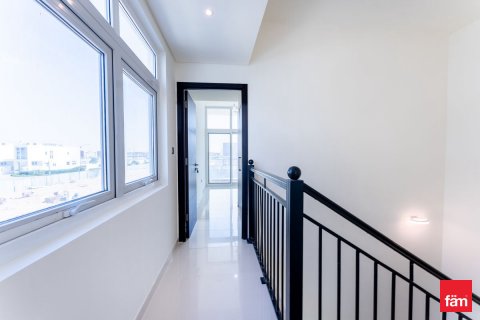 Villa til salg i Dubai, UAE 3 soveværelser, 172.8 kvm № 621692 - foto 8