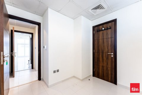 Villa til salg i Dubai, UAE 3 soveværelser, 172.8 kvm № 621692 - foto 15