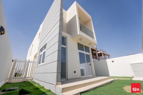 Villa til salg i Dubai, UAE 3 soveværelser, 172.8 kvm № 621692 - foto 1