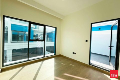 Müüa ridamaja asukohaga Dubai, AÜE: 5 magamistoaga, 219.6 m² Nr 632991 - pilt 4
