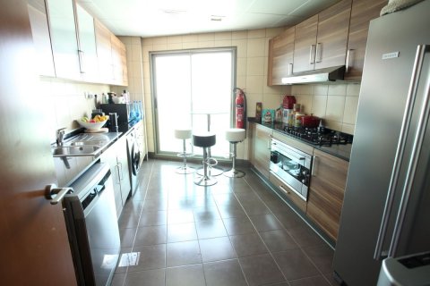 Apartment in Al Reem Island, Abu Dhabi, UAE 4 bedrooms, 262 sq.m. № 594437 - photo 8
