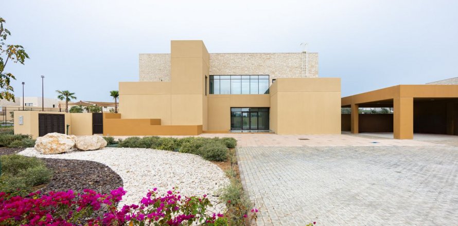 Pronë komerciale në Ghantoot, Abu Dhabi, Emiratet e Bashkuara Arabe 5 dhoma gjumi, 1579 m2. № 594438