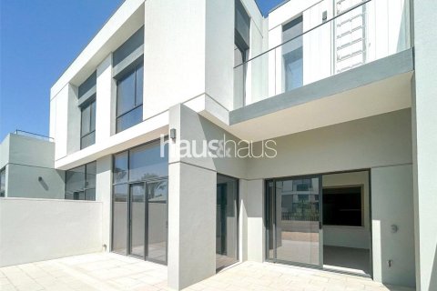 Al Furjan, Dubai, UAE의 임대용 타운하우스 침실 3개, 244제곱미터 번호 626937 - 사진 2