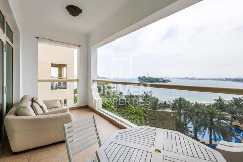 Apartment in Palm Jumeirah, Dubai, UAE 1 bedroom, 106 sq.m. № 602395 - photo 2