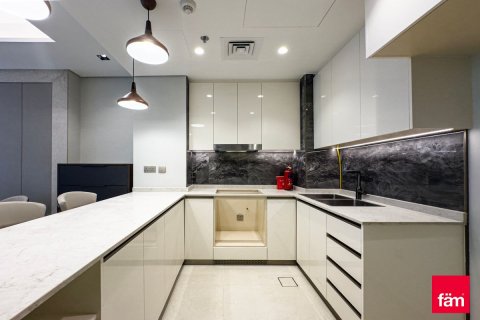 Apartmen di Business Bay, Dubai, UAE 2 bilik tidur, 115.6 meter persegi № 551369 - foto 15