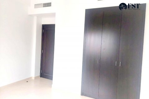Řadový dům v Dubai Land, SAE 3 ložnice, 196.5 m² Č.: 563243 - fotografie 15