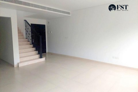 Řadový dům v Dubai Land, SAE 3 ložnice, 196.5 m² Č.: 563243 - fotografie 1