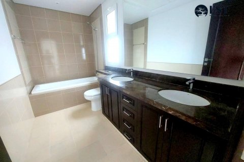 Řadový dům v Dubai Land, SAE 3 ložnice, 196.5 m² Č.: 563243 - fotografie 10
