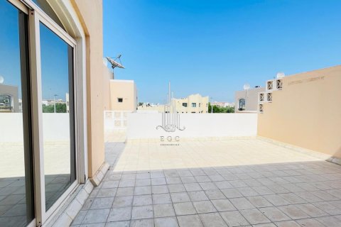 Vila v Muroor Area, Abu Dhabi, SAE 5 ložnice, 464.5 m² Č.: 589241 - fotografie 30