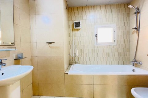 Vila v Muroor Area, Abu Dhabi, SAE 5 ložnice, 464.5 m² Č.: 589241 - fotografie 25