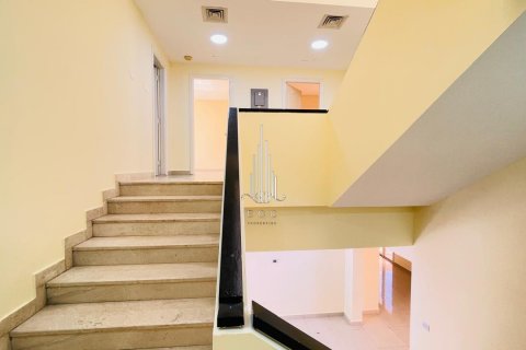 Vila v Muroor Area, Abu Dhabi, SAE 5 ložnice, 464.5 m² Č.: 589241 - fotografie 20