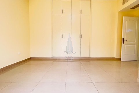 Vila v Muroor Area, Abu Dhabi, SAE 5 ložnice, 464.5 m² Č.: 589241 - fotografie 10