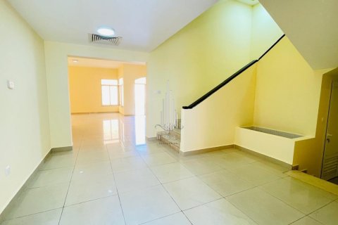 Vila v Muroor Area, Abu Dhabi, SAE 5 ložnice, 464.5 m² Č.: 589241 - fotografie 19