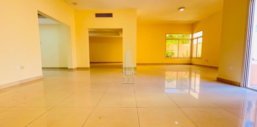 Vila v Muroor Area, Abu Dhabi, SAE 5 ložnice, 464.5 m² Č.: 589241