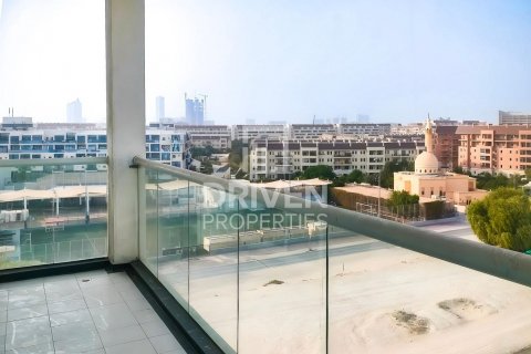 Byt v Dubai Studio City, Dubai, SAE 3 ložnice, 126 m² Č.: 602513 - fotografie 1