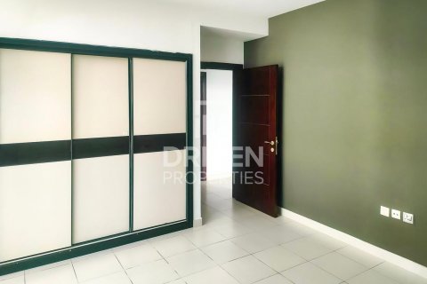 Byt v Dubai Studio City, Dubai, SAE 3 ložnice, 126 m² Č.: 602513 - fotografie 8