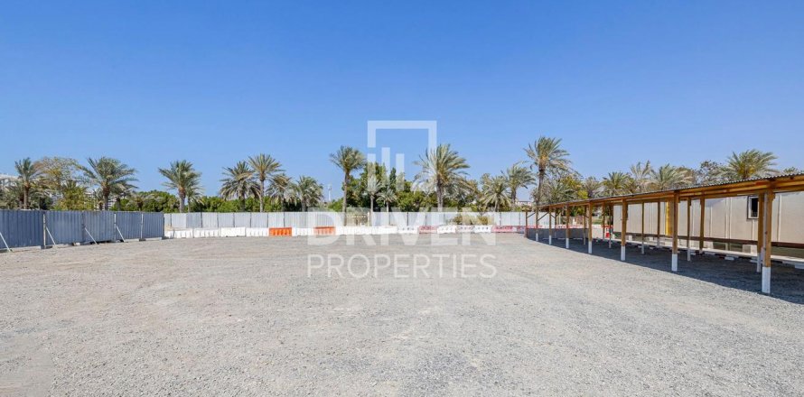 Land in Emirates Hills, Dubai, UAE 3308 sq.m. № 602502