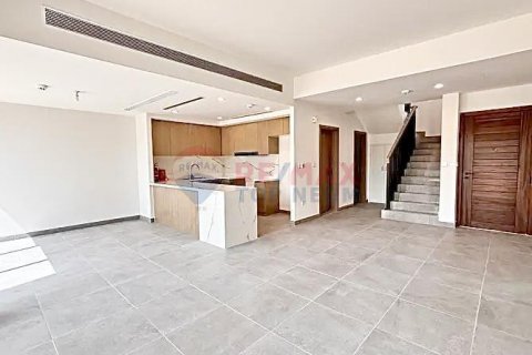 Townhouse in Dubai Land, Dubai, UAE 3 bedrooms, 184.5 sq.m. № 595800 - photo 1