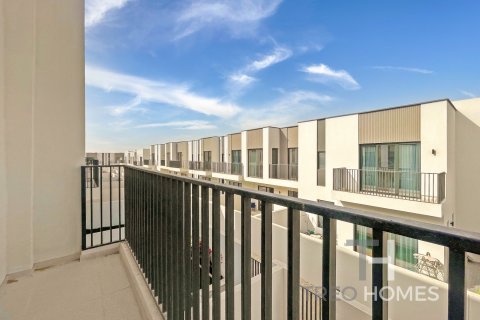 Townhouse in Dubai South (Dubai World Central), UAE 3 bedrooms, 182 sq.m. № 595616 - photo 11