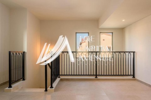 Villa in Khalifa City, Abu Dhabi, UAE 4 bedrooms, 316 sq.m. № 604749 - photo 10