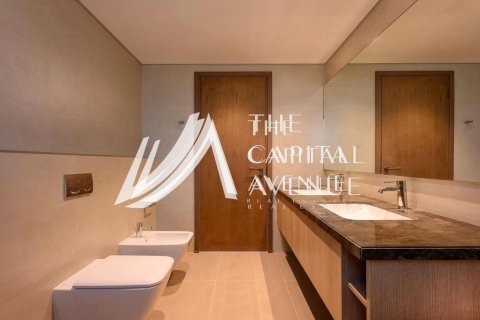 Villa in Khalifa City, Abu Dhabi, UAE 4 bedrooms, 316 sq.m. № 604749 - photo 17