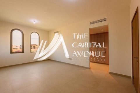 Villa in Khalifa City, Abu Dhabi, UAE 4 bedrooms, 316 sq.m. № 604749 - photo 6