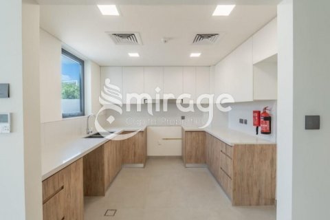 Vila na Yas Island, Abu Dhabi, SAE 4 ložnice, 209.5 m² Č.: 574180 - fotografie 10