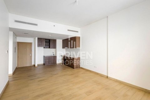 Apartment in Jumeirah, Dubai, UAE 1 bedroom, 74 sq.m. № 602608 - photo 2