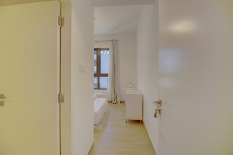 Huoneisto Jumeirah, Dubai, Arabiemiraatit 2 makuuhuonetta, 112.32 m2 № 589950 - kuva 8