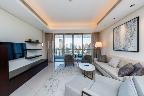 Apartment in Downtown Dubai (Downtown Burj Dubai), UAE 2 bedrooms, 171.68009885 sq.m. № 583317 - photo 21