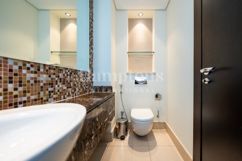 Apartment in Downtown Dubai (Downtown Burj Dubai), UAE 2 bedrooms, 171.68009885 sq.m. № 583317 - photo 1
