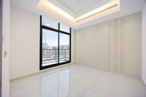 Komerční nemovitost v Al Shamkha, Abu Dhabi, SAE 5 ložnice, 400 m² Č.: 543526 - fotografie 16